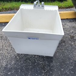 Wall-Mount Utility Tub in White 