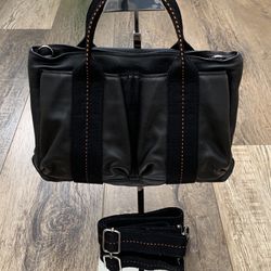 Hermès Caravane PM Horizontal PM Swift Ruthenium Hardware with matching shoulder straps in Noir