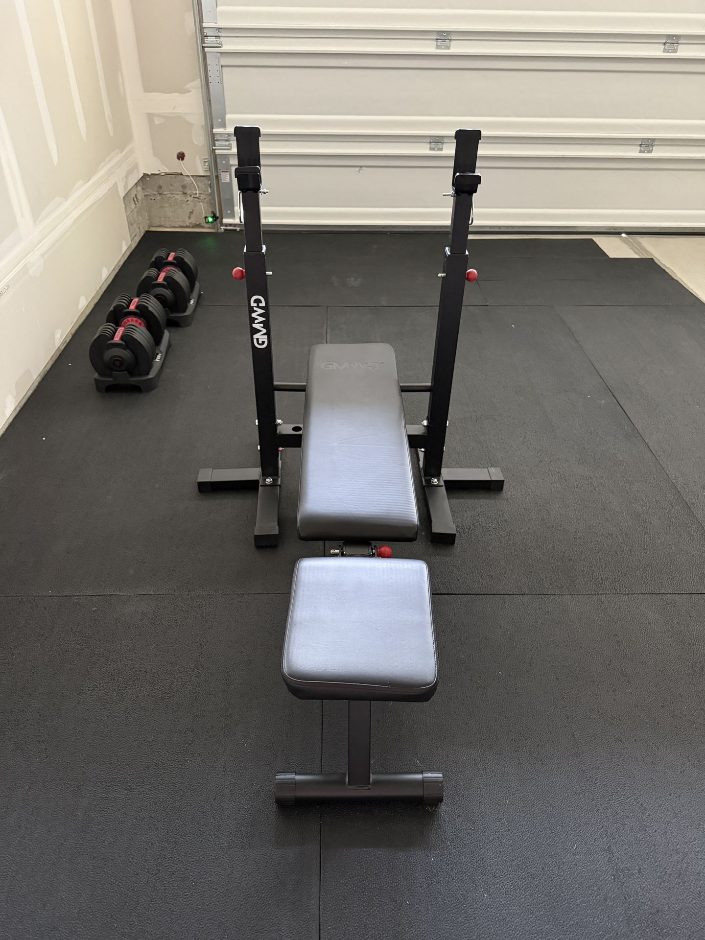 Foldable Weight Bench - One Month Old