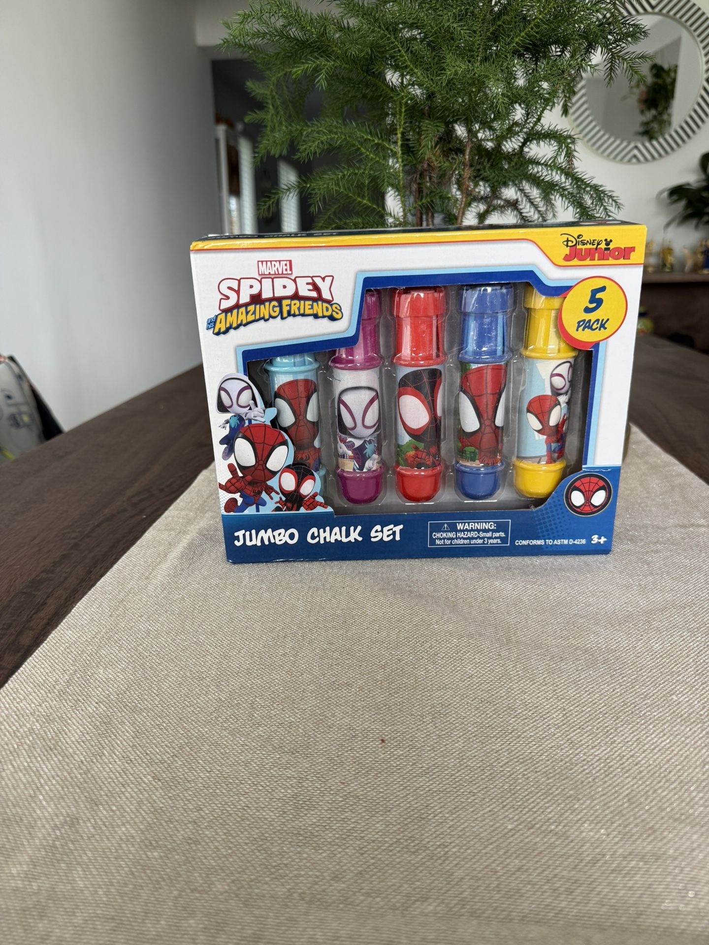 Brand New Spidey & His Amazing Friends Jumbo Chalk Set (5-Pack)