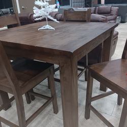 *Holiday Sale Event!!!*---Stunning Brantley Dining Table Sets W/4 Chairs---Delivery And Financing Available🤭