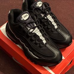 Air Max 95 Black Size 9