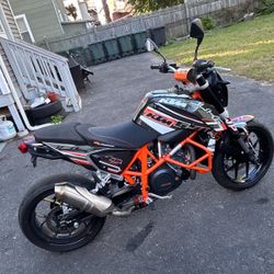 KTM 690
