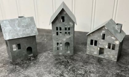MINIATURE GALVANIZED METAL HOUSES & FARMHOUSE BARNS