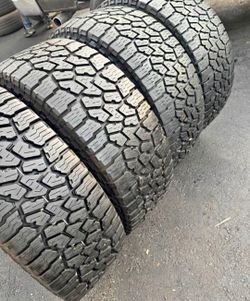 265 70 17 Falken tires Con 80% de Vida Las 4