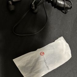 Maxwest Wired Earbuds – New (5 Available) 🎶 