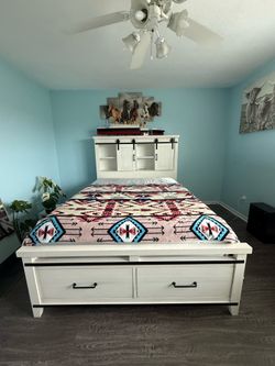 Queen bedroom Set