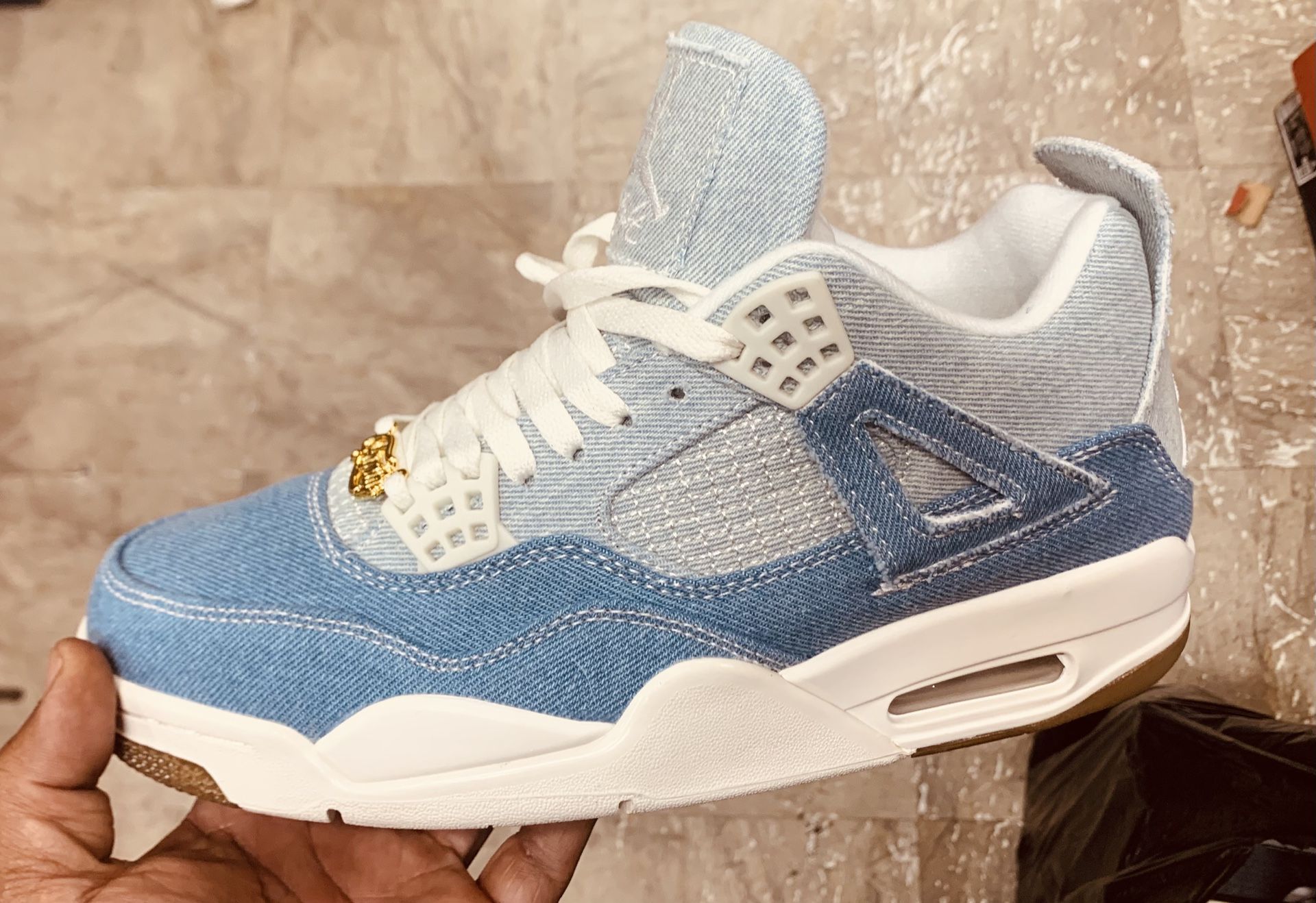 Jordan RETRO 4 ‘Denim’
