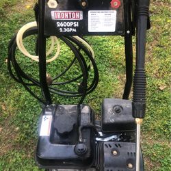 Ironton 2600psi Powerwasher
