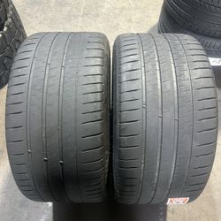 SET OF 2 USED TIRES MICHELIN PILOT SPORT 4S…285/30/20