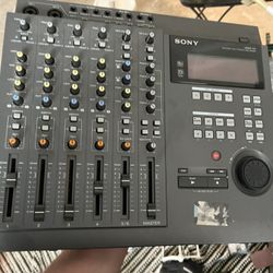 Sony MDM-X4 Minidisc Multitrack Recorder. 