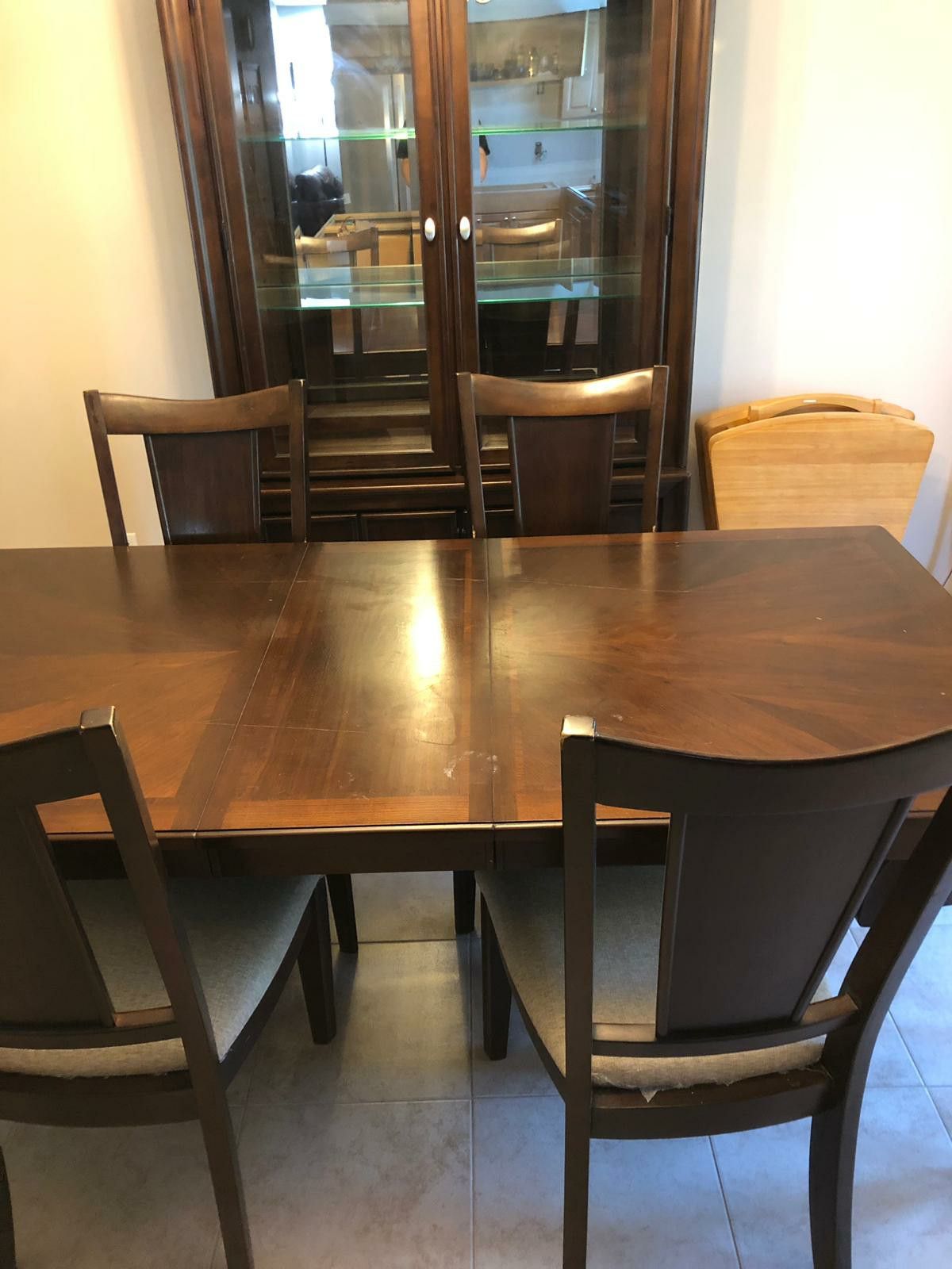 Dining Room Set China and Table