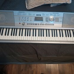 Yamaha DGX-202 76-Note Portable Keyboard