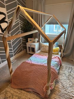 Twin house bed frame