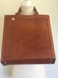 NWT Large D&B (North/South Janine )Elegant Vachetta Leather Tote in Saddle