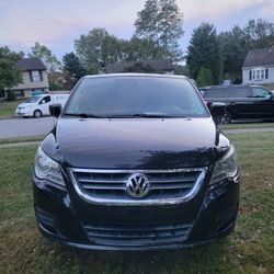 2012 Volkswagen Routan