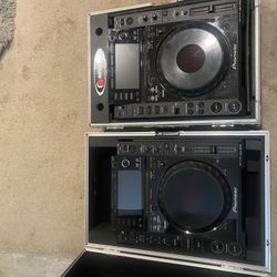 PIONEER CDJ 2000 Pair