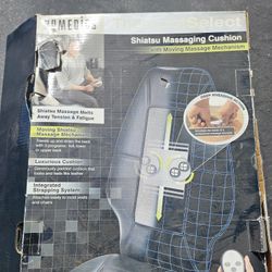 Shiatsu Massaging Chair