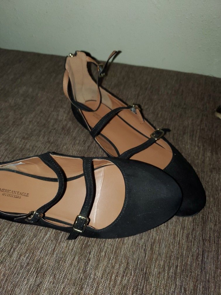 American Eagle Size 8 Flats