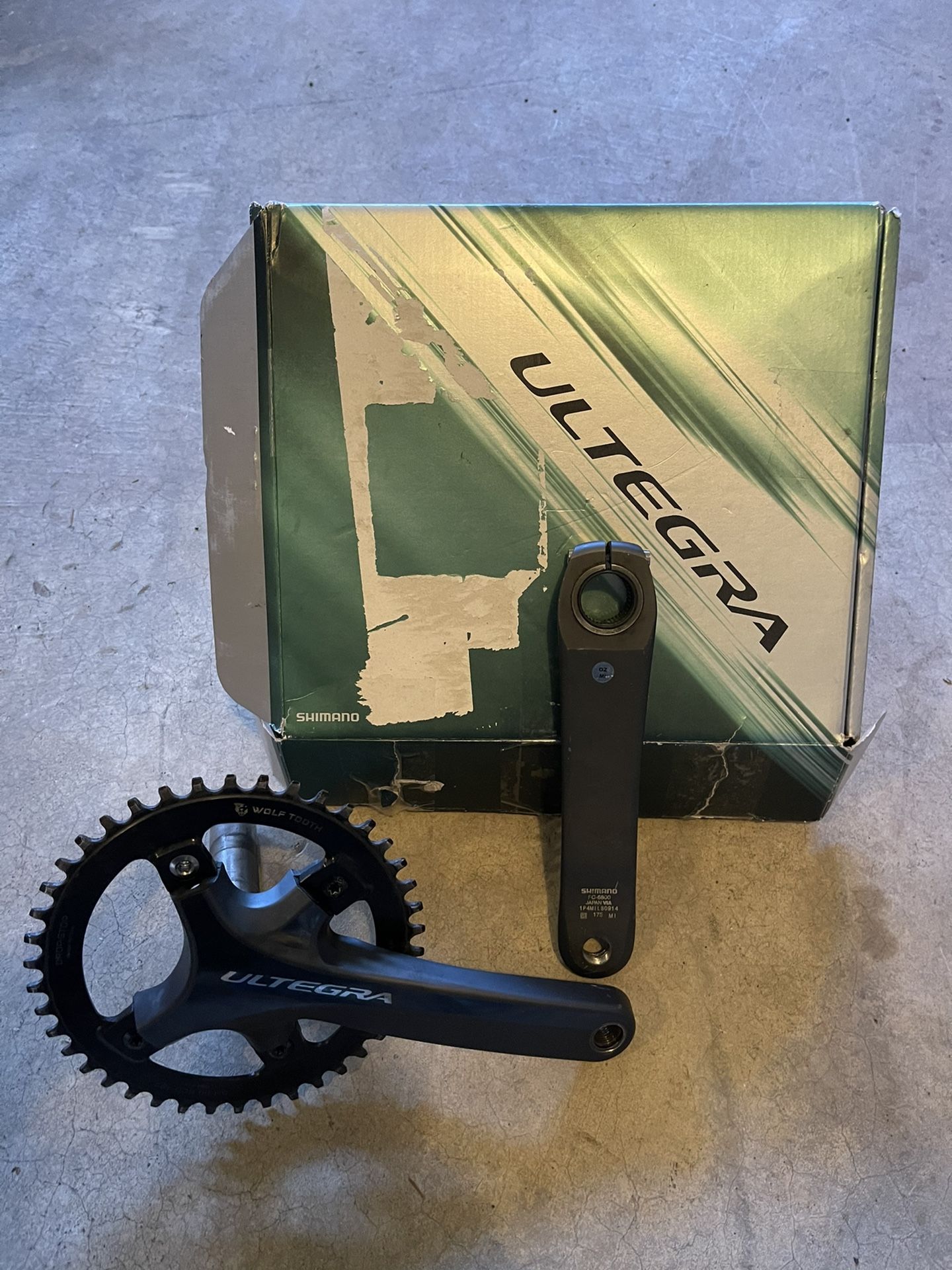 Shimano Ultegra crankset 6800 175mm W/Wolf Tooth Ring