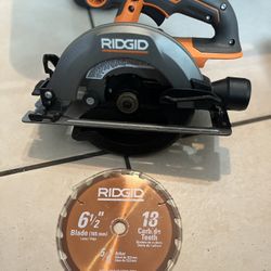 Ridgid 18V SubCompact Brushless Cordless 6-1/2 in. Circular Saw (Tool Only)