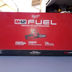 Milwaukee Brushless Cordless 6" Hatchet Pruning Saw Kit 