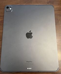 🎯 Apple iPad Pro 13" – Must Sell, Like New! - $5 DOWN AVAILABLE