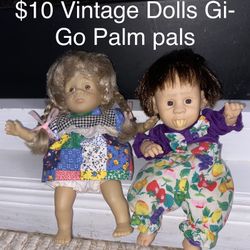 $10 Both of vintage Dolls bundle Gi-Go palm pals in feeat condition 
