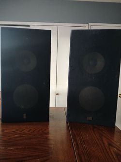 Sansui S55 1980s Japanese vintage speakers.