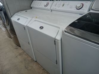 Maytag Neptune front load washer and gas dryer set - Free delivery