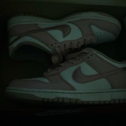 nike dunk low gs pink glaze /pink glaze white size 6y kids 