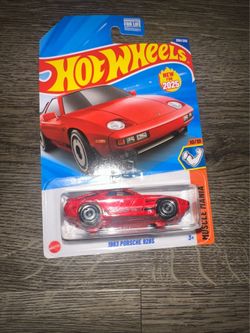 Hot wheel 1983 Porsche 928s