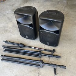 Yamaha 600 PA system with Stands