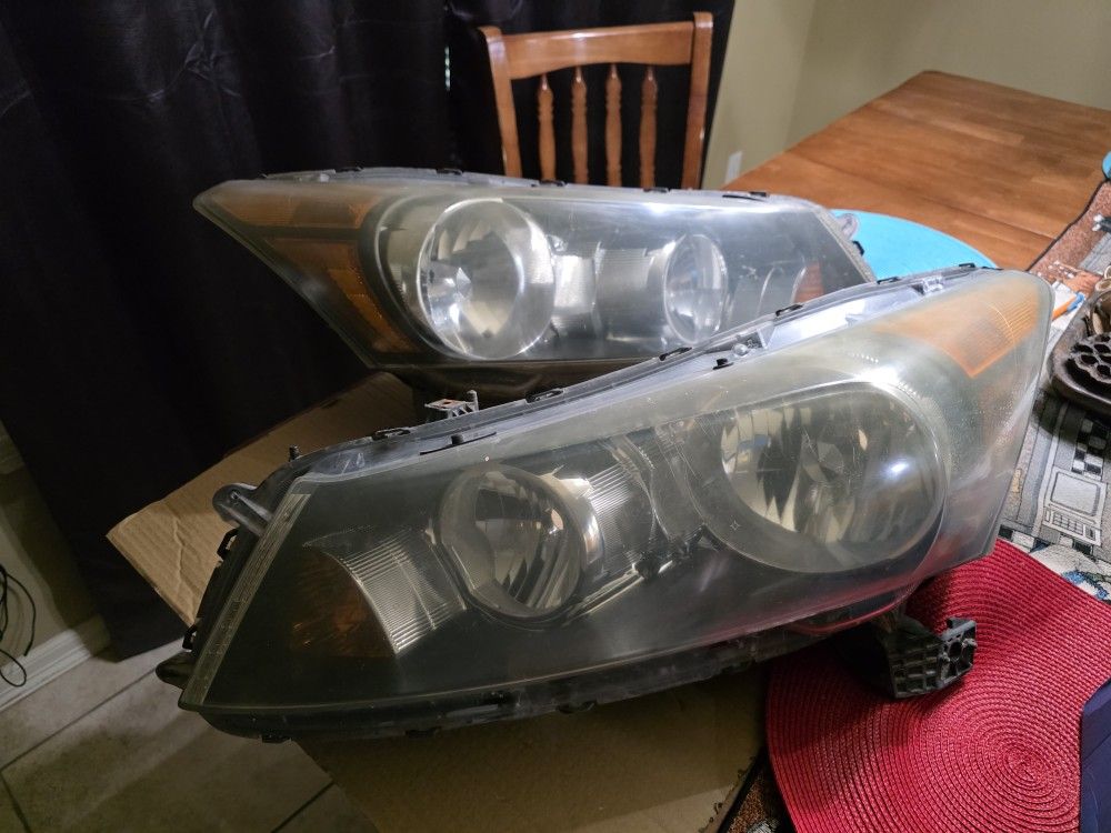 08-12 Honda Accord 4door Headlight Assembly