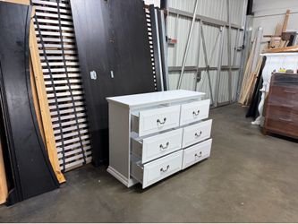 Dresser $160