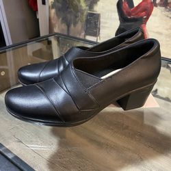 Clarks Heeled Shoes  Size 8