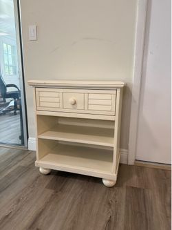 Coastal Bedroom Furniture Set – Dresser, Chest & Nightstand