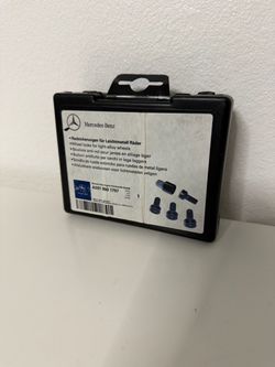 Mercedes-Benz Wheel Lock set