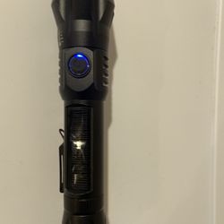 NOVA SURVIVAL FLASHLIGHT