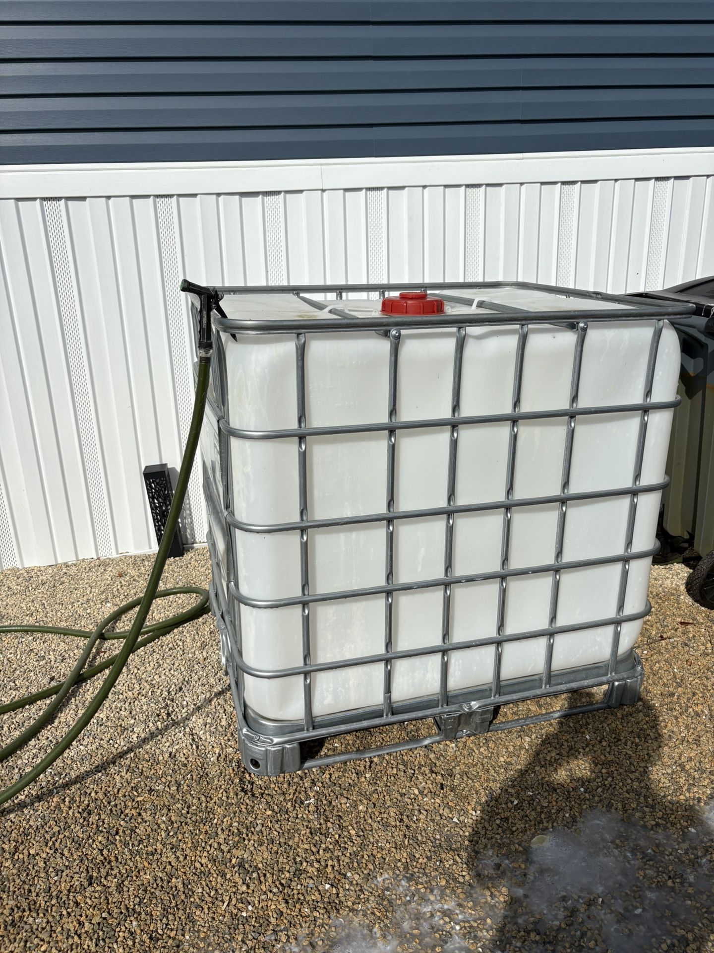 275 Gallon Ibc Totes In Great Condition Water Tanks