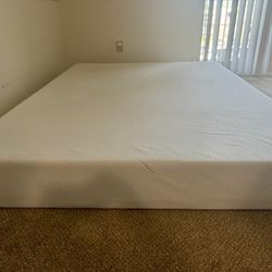 Zinus Gel Memory Foam Queen Mattress