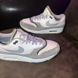 Nike Air Max 1 'Inside Out' sneaker in the White/Black/Wolf Grey men’s size 10