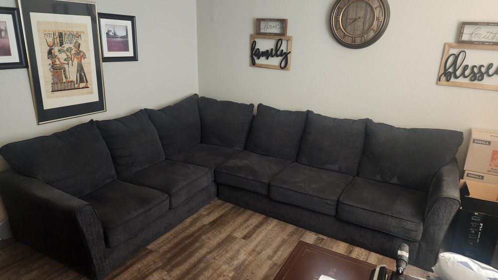 High Quality Soft Fabric Couch $1200 Retail, Well Maintained. Clean (No Shoes) https://offerup.com/redirect/?o=SG9tZS5sb2w=