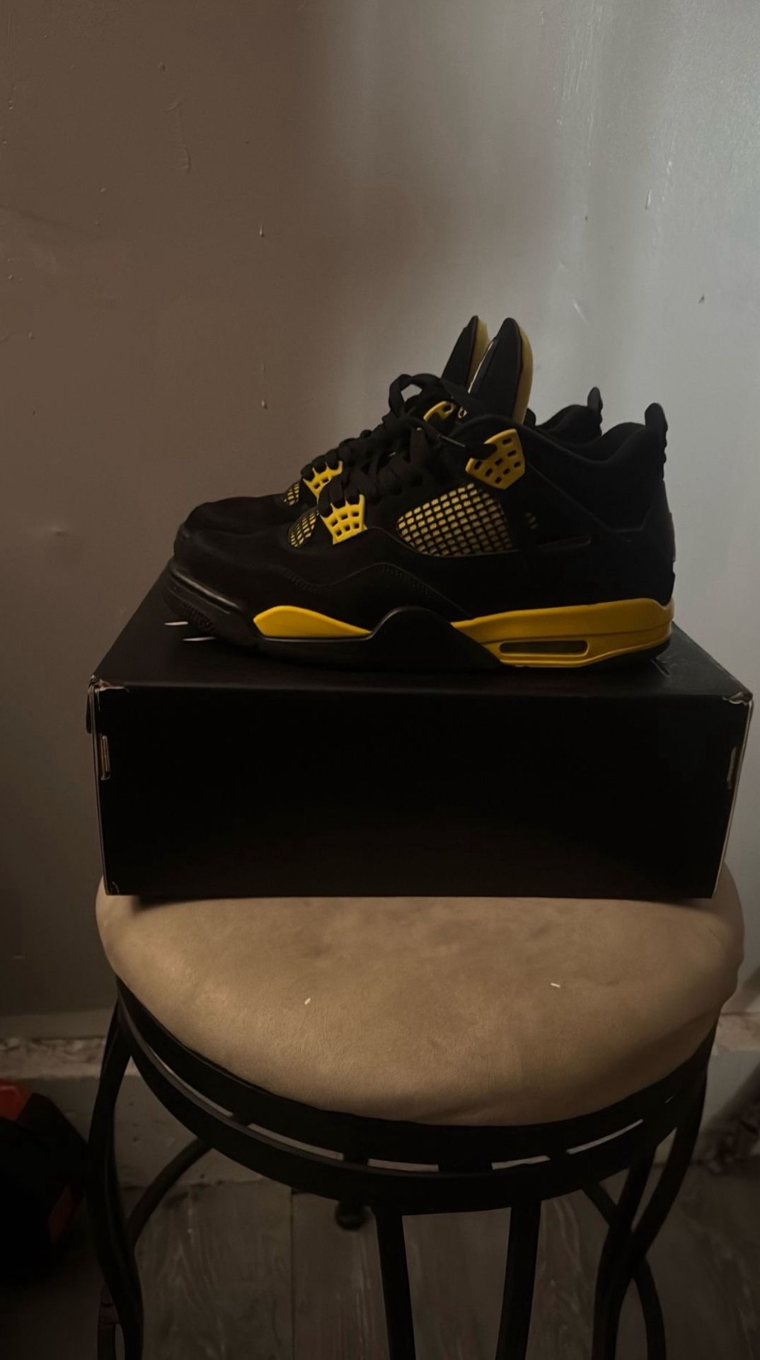 Jordan 4s