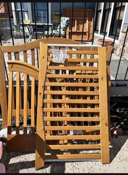 Baby Crib And Hardware 