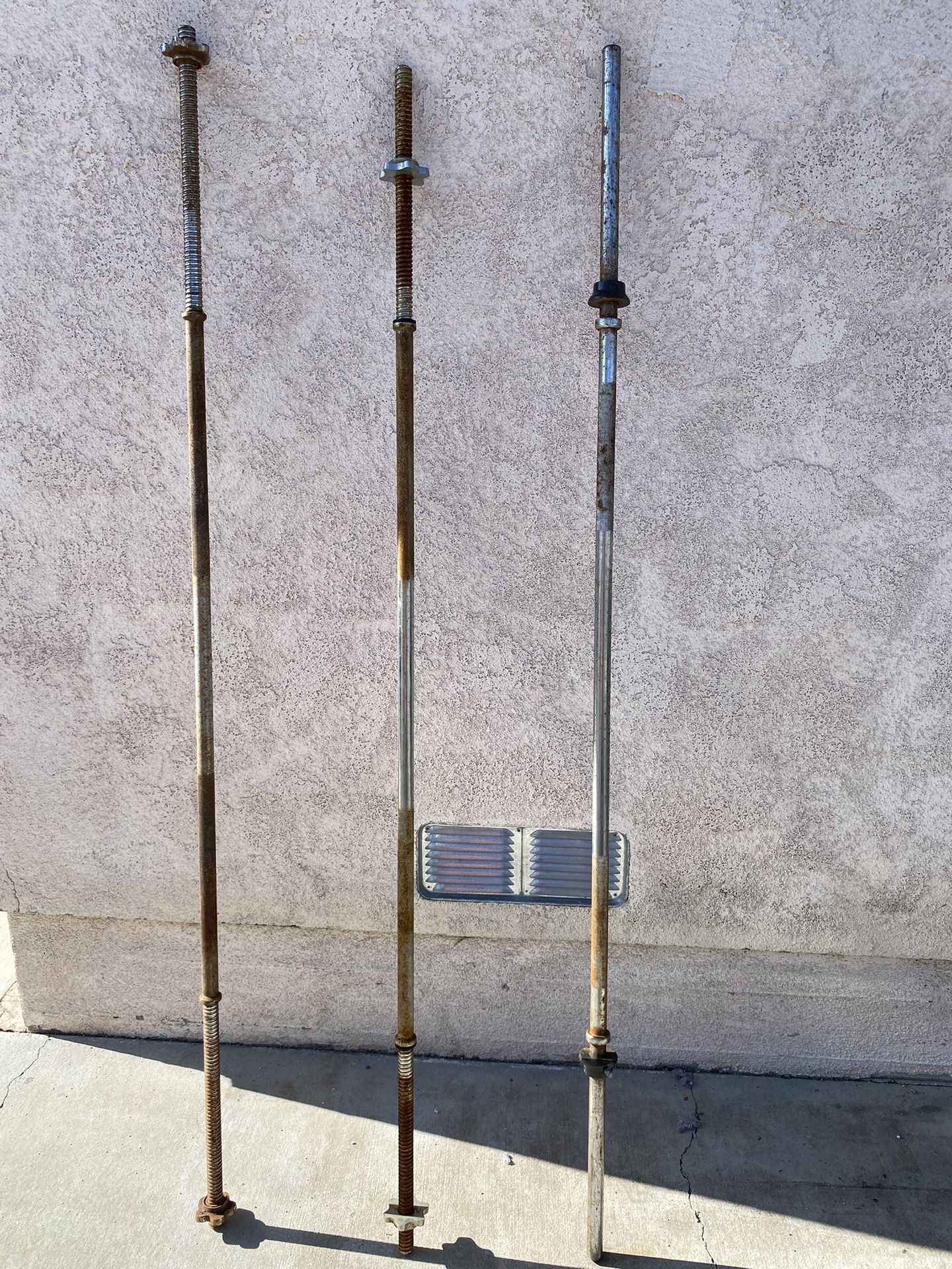 Standard Weight Bar, 1 Inch for Sale in Pasadena, CA OfferUp