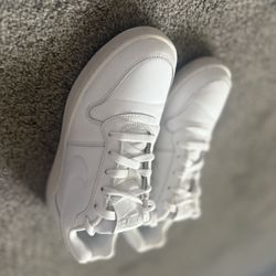 Men’s Nikes 