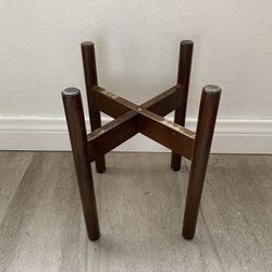 Plant Holder (8.5in Wide)