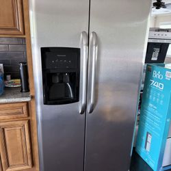 Frigidaire Side By Side 