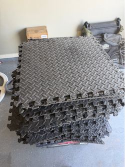 Home gym tiles